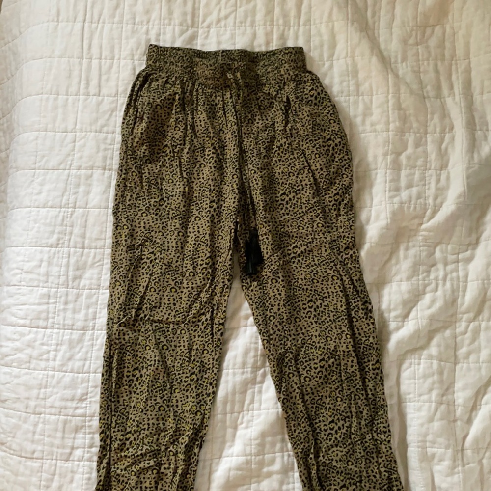 Light Weight Stretchy Leopard Print Trousers